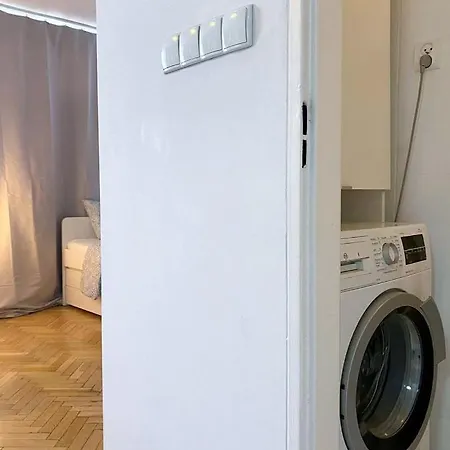 Halby Chlodna 15 * Varsovia