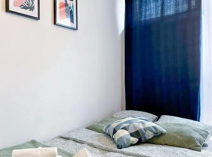 Halby Chlodna 15 Apartman Varsó