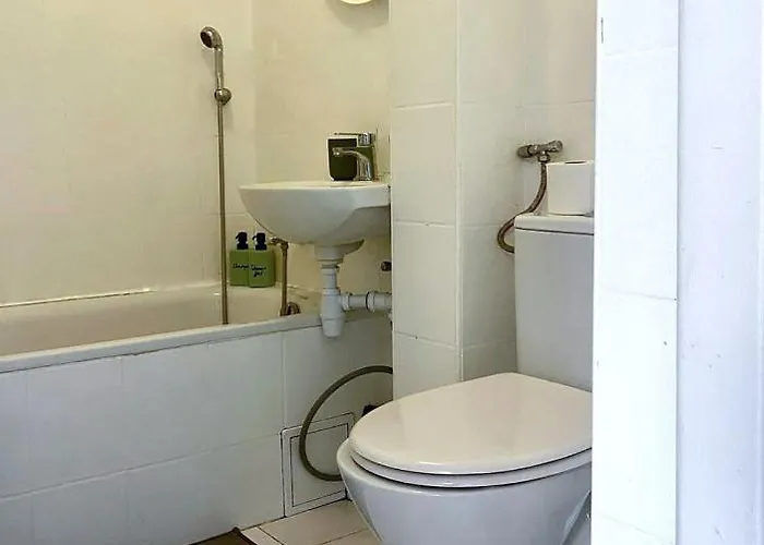 Halby Chlodna 15 Apartman *